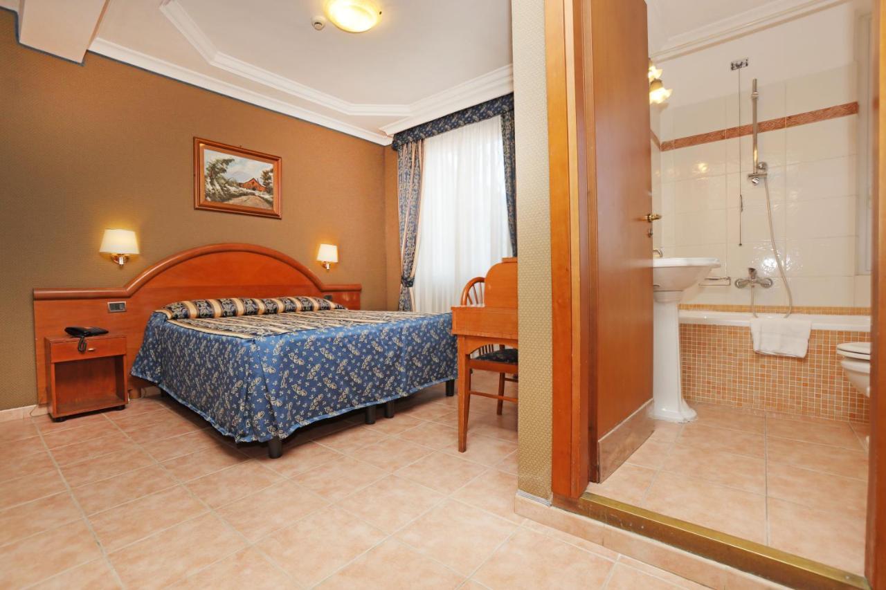 Hotel Rimini Esterno foto