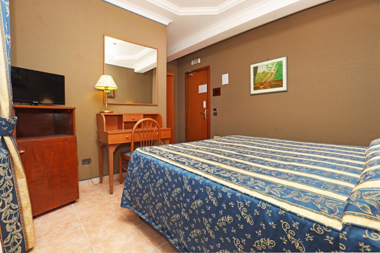 Hotel Rimini Esterno foto