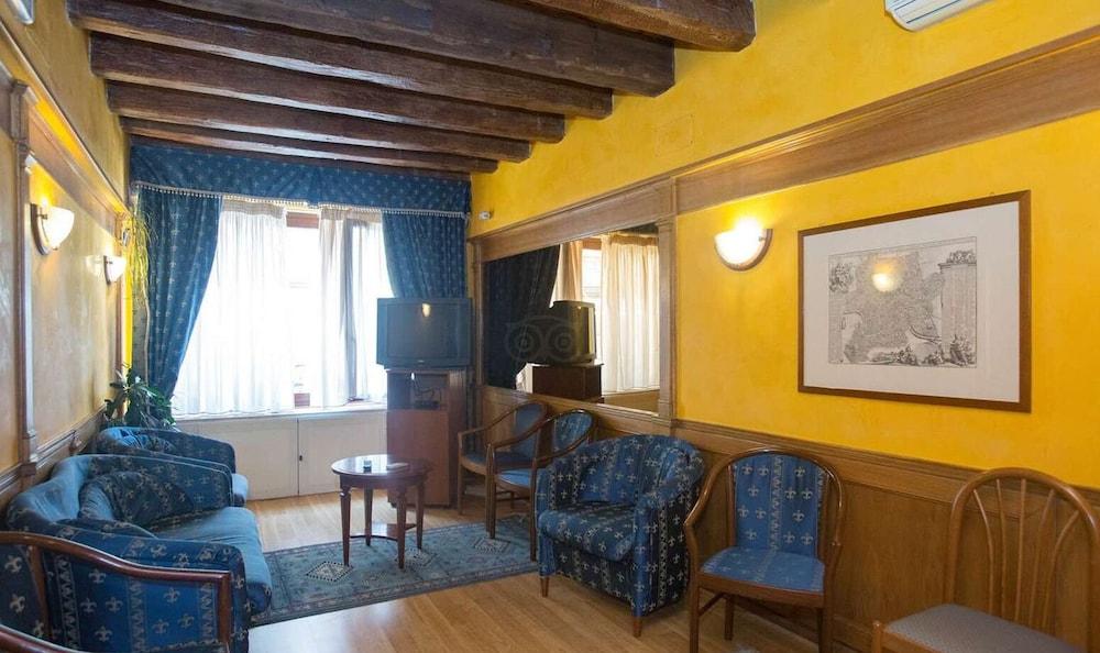 Hotel Rimini Esterno foto
