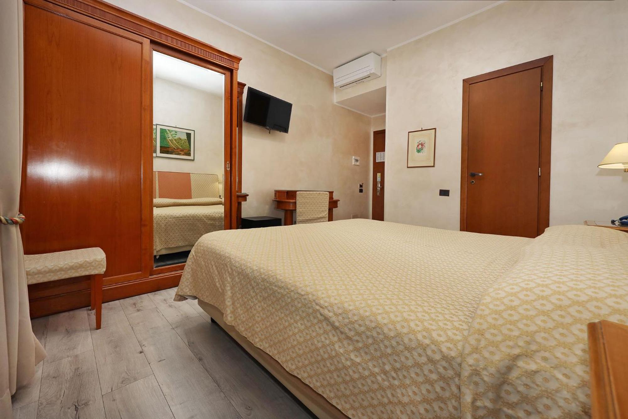 Hotel Rimini Esterno foto
