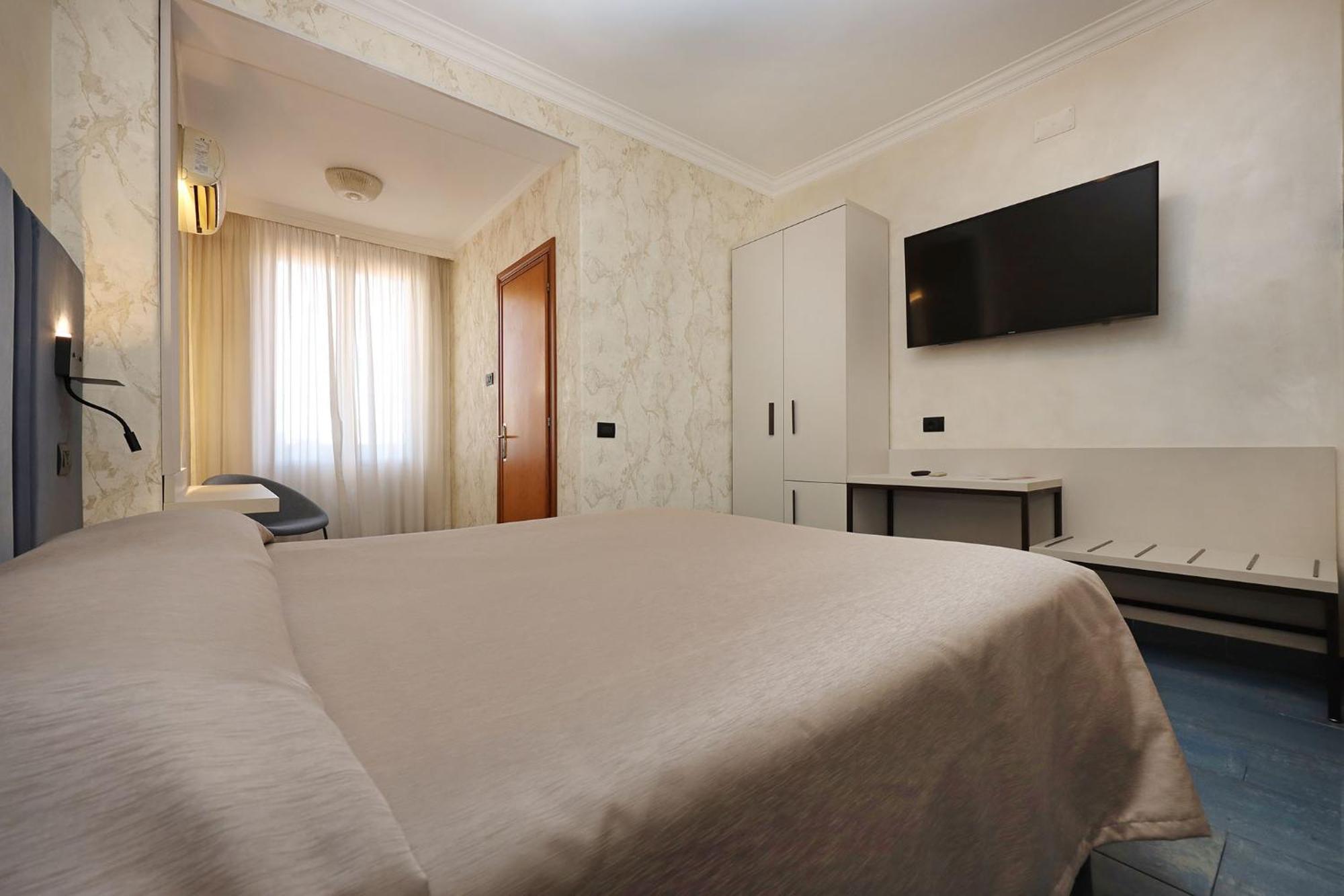 Hotel Rimini Esterno foto