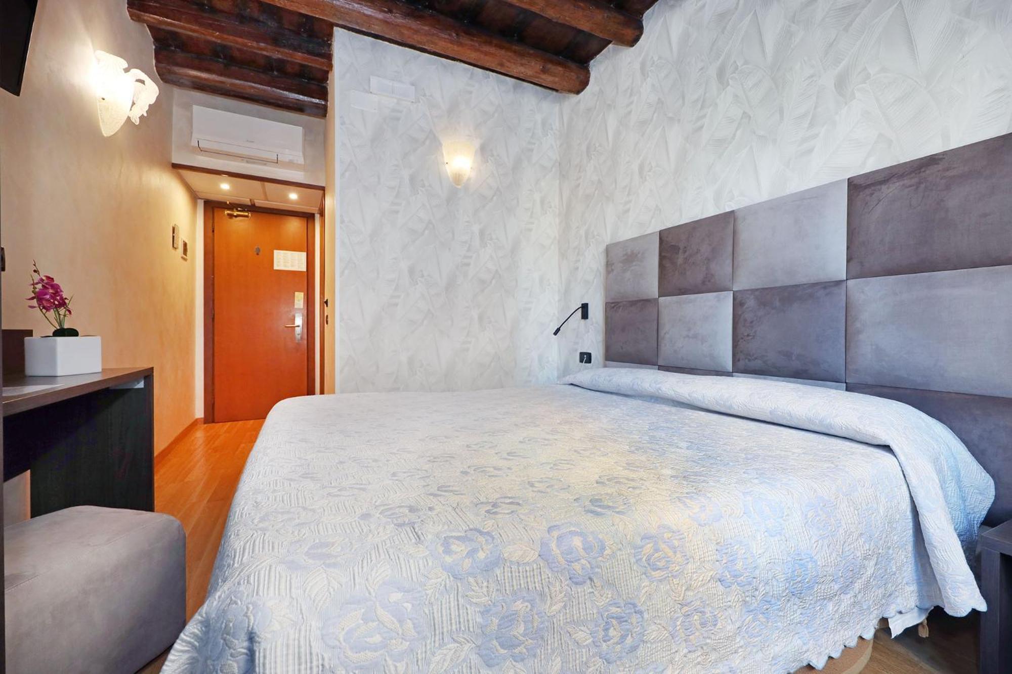 Hotel Rimini Esterno foto
